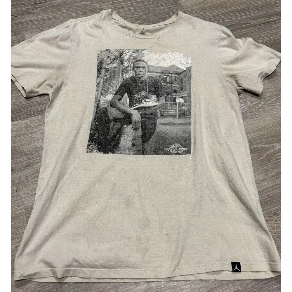 Vintage Nike Air Jordan Schoolyard Mens Size Medium M Tan T‎ Shirt READ